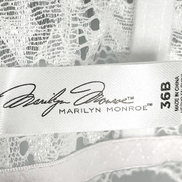 Marilyn Monroe Intimates White All Over Lace Bra - Picture 6 of 7